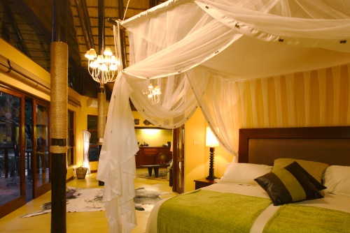 AmaKhosi Safari Lodge bedroom